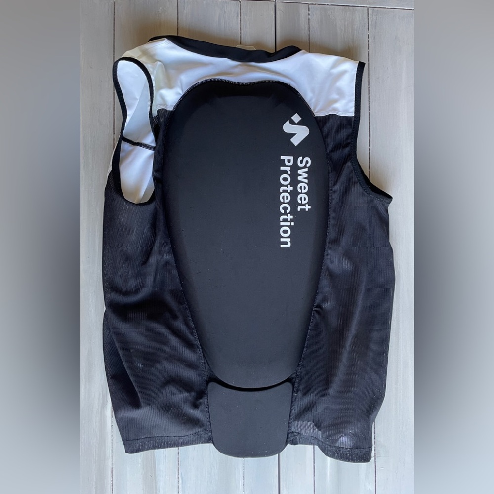 Sweet Protection Black and White Protective Vest